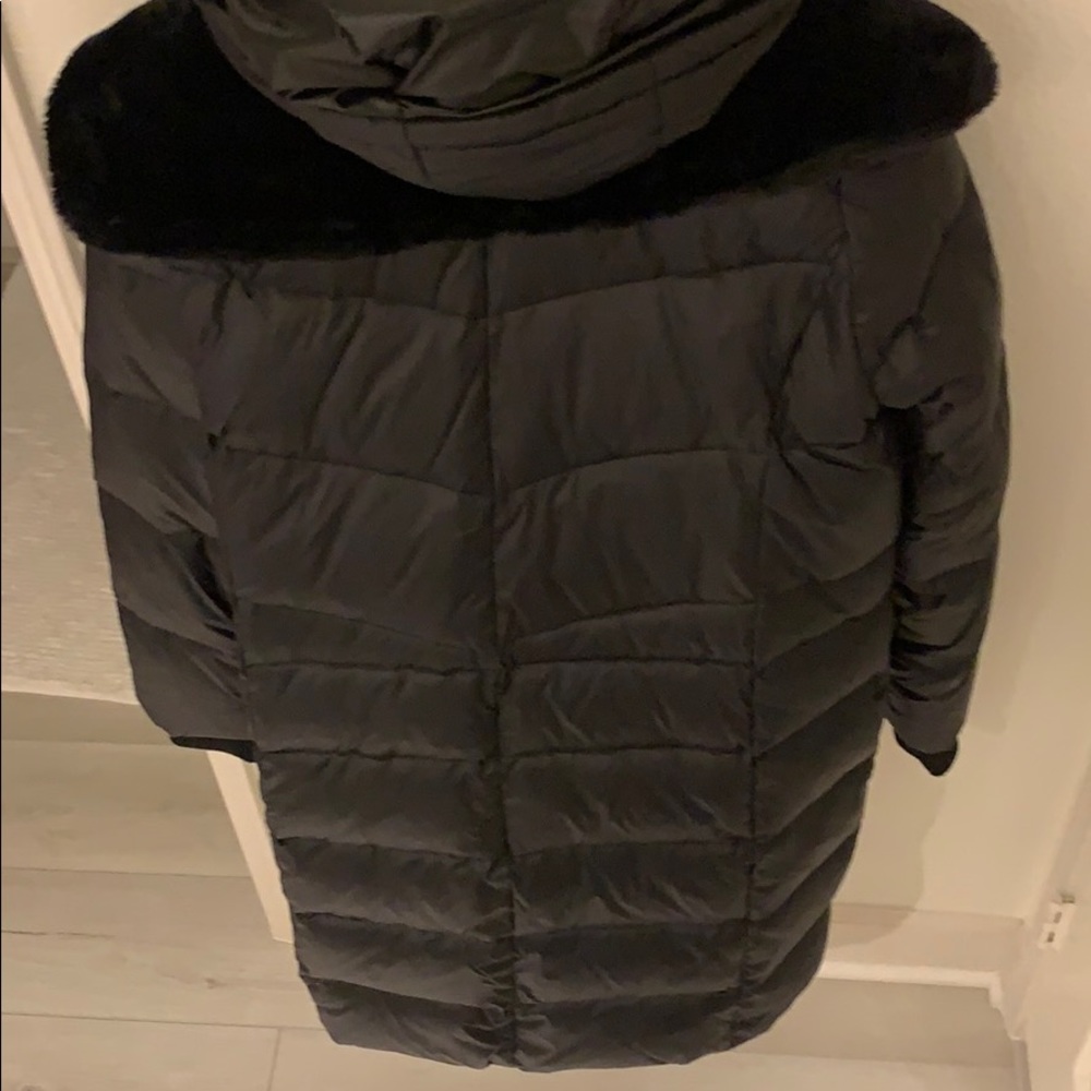 Lower-Thigh Length Puffer Jacket - image 7